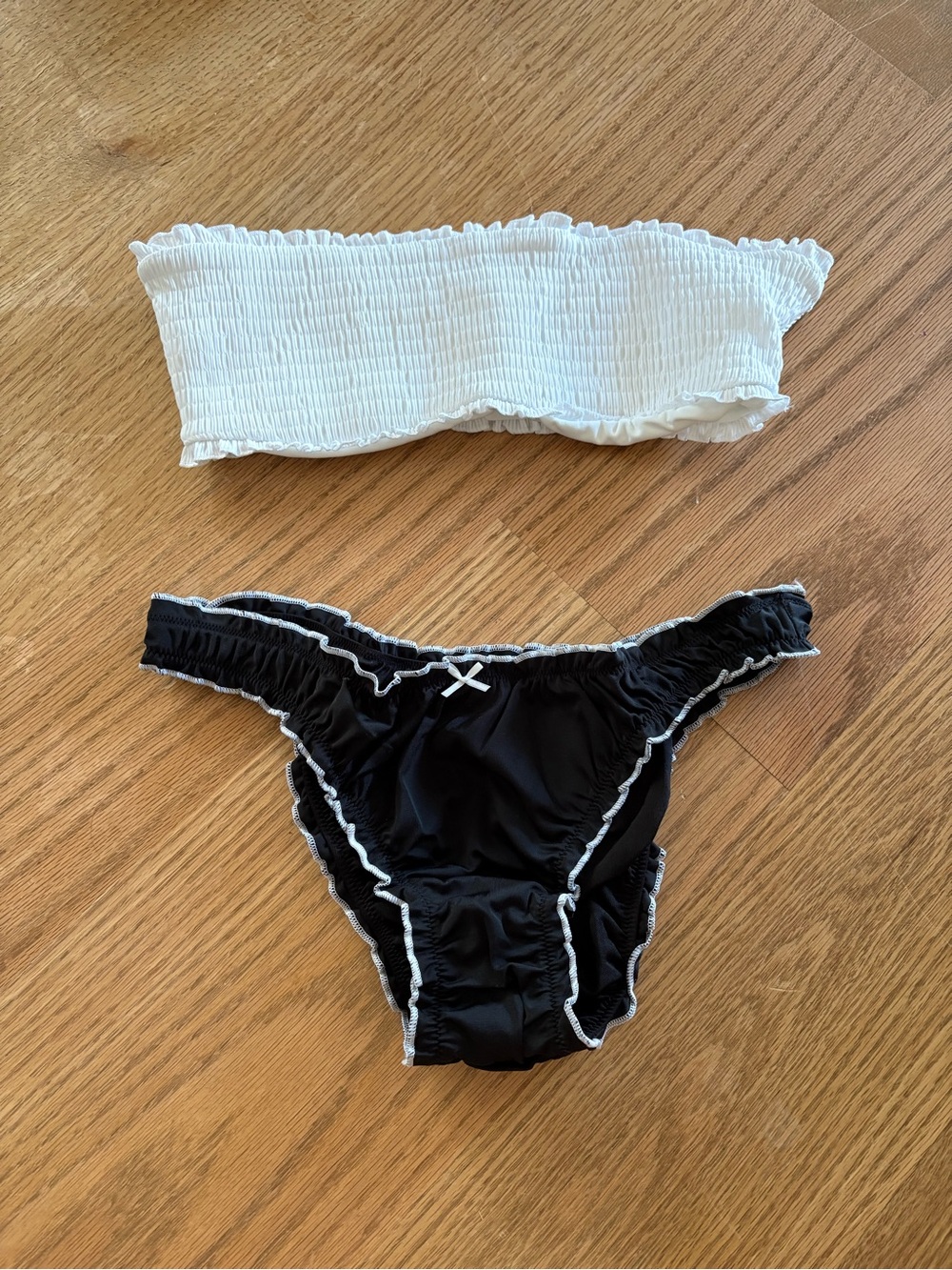 Frankie’s bikinis set